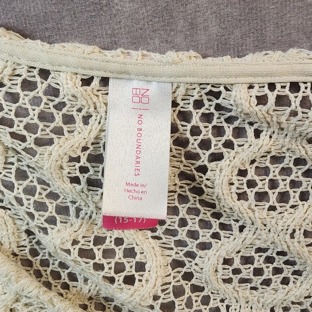 No Boundaries Crochet Top XL Ivory Lace Long Sleeve Boho Tassel V-Neck